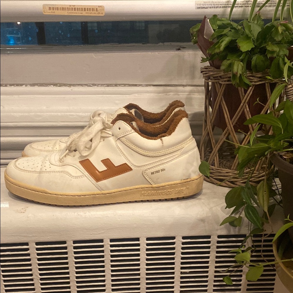 Flamingos Life Retro 90s Sneakers Men’s 8.5